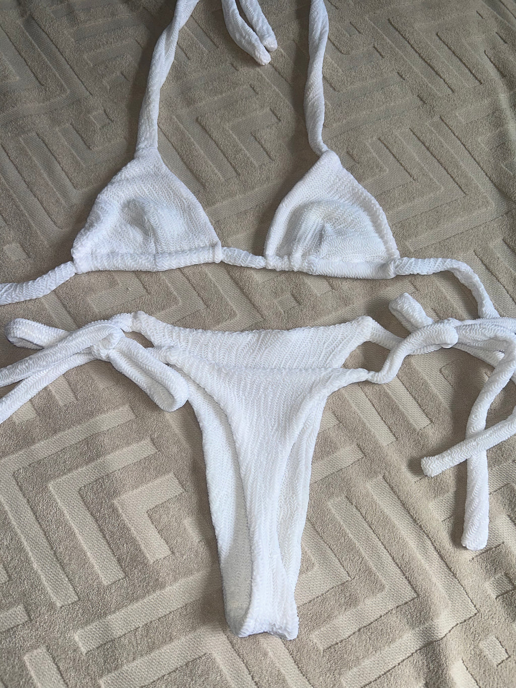 All White Kini Set